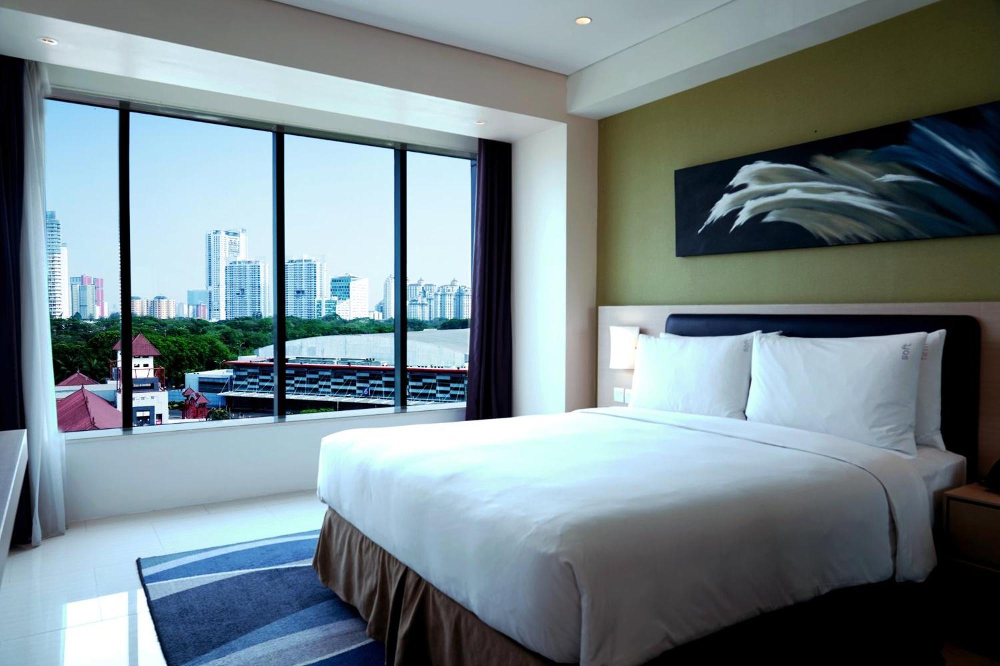 Holiday Inn Express Jakarta International Expo By Ihg Exterior foto